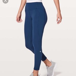Lululemon-Breezy-dot-tight-size2-Onyx-Blue
